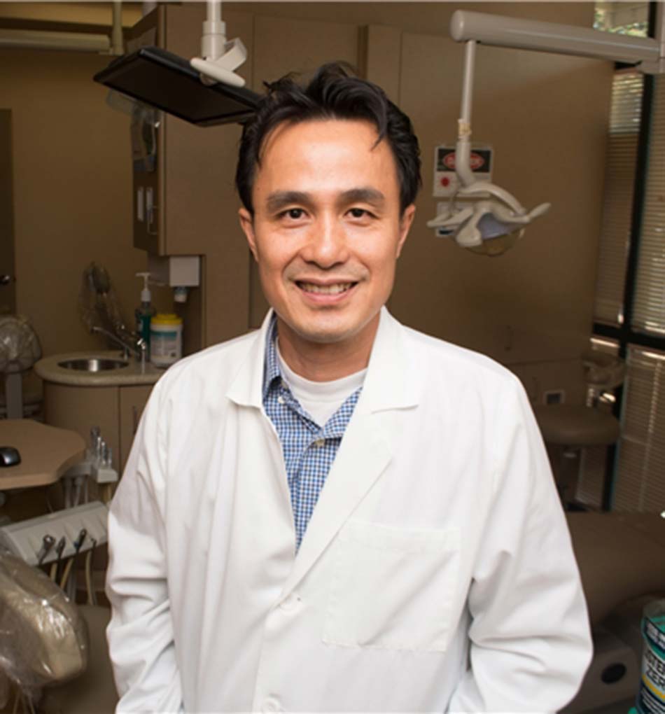 Dr. Thuc Luu, Experienced Dentist in Brentwood, CA - Professional Headshot